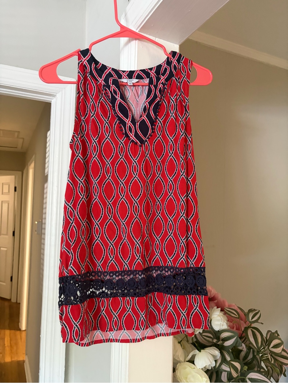 Crown & Ivy Red Patterned Sleeveless Top Size XS Boho Summer